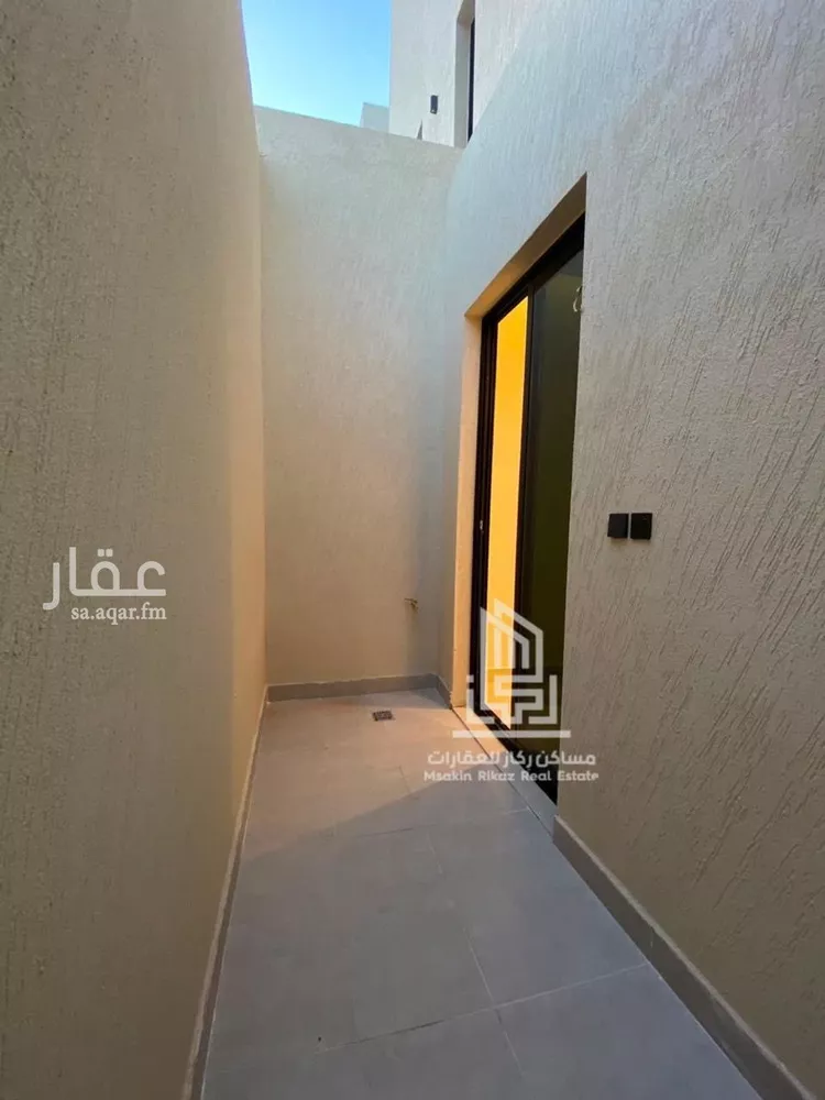دور للبيع في شارع حصن القابل, حي السعادة, مدينة الرياض, منطقة الرياض 16