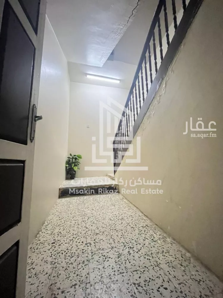 عمارة للبيع في شارع بيعة العقبة, حي السعادة, مدينة الرياض, منطقة الرياض 9