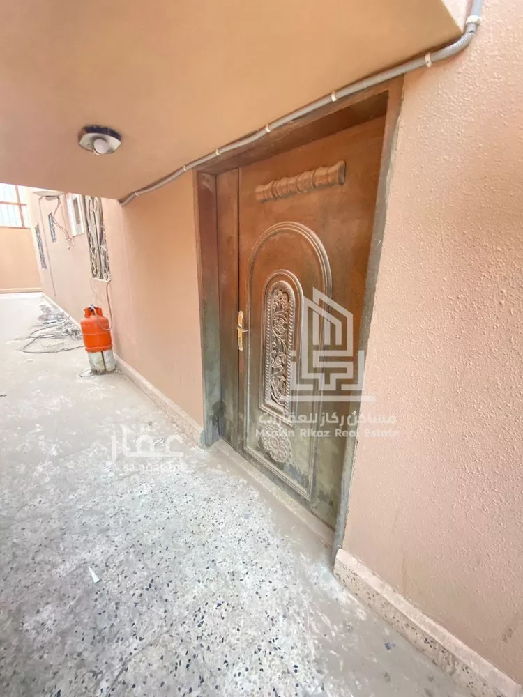 فيلا للبيع في شارع اسحاق بن يحيى, حي السعادة, مدينة الرياض, منطقة الرياض صورة 4