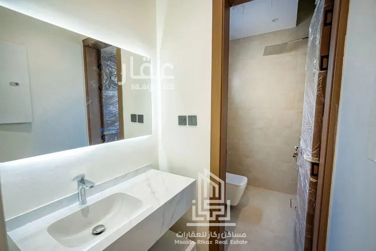 Floor for Sale in Riyadh As Saadah 9
