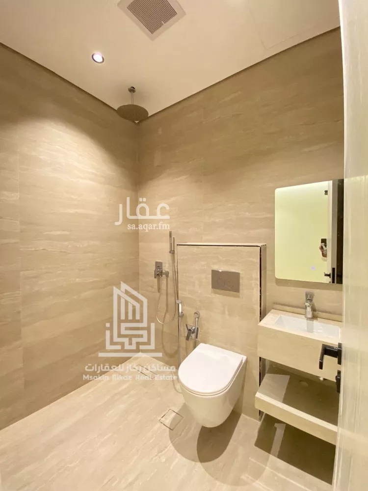 Floor for Sale in Riyadh As Safaa 9