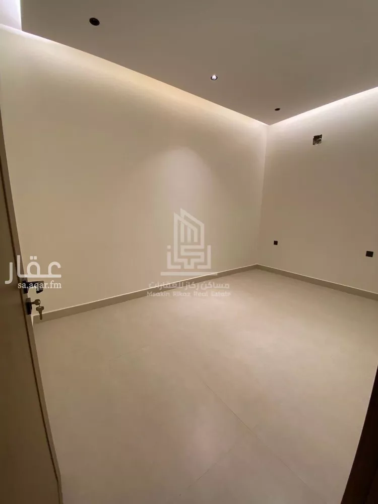 شقة للبيع في شارع حصن القابل, حي السعادة, مدينة الرياض, منطقة الرياض 11