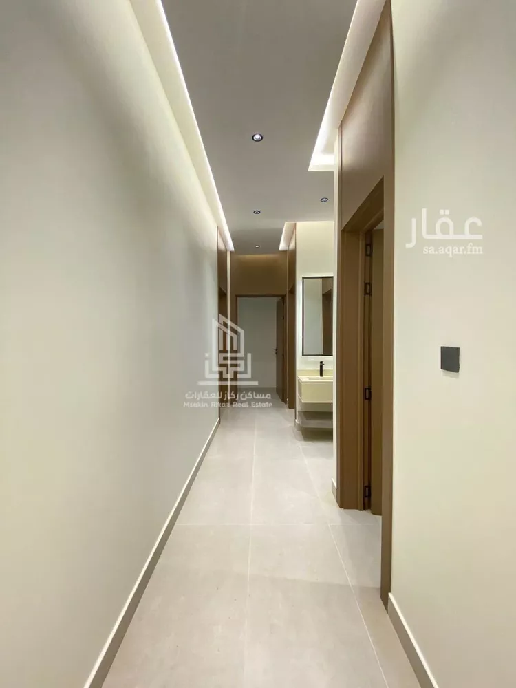 دور للبيع في شارع حصن القابل, حي السعادة, مدينة الرياض, منطقة الرياض 11