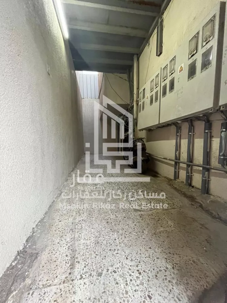 عمارة للبيع في شارع بيعة العقبة, حي السعادة, مدينة الرياض, منطقة الرياض 10