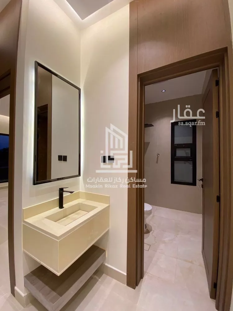 دور للبيع في شارع حصن القابل, حي السعادة, مدينة الرياض, منطقة الرياض 9