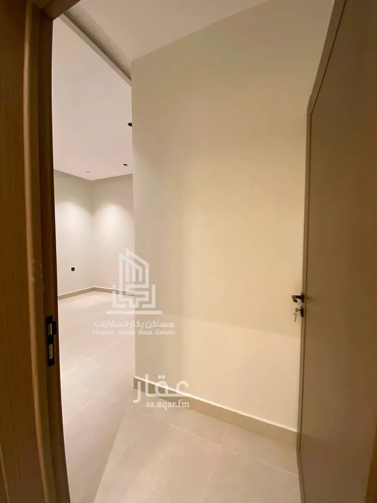 دور للبيع في شارع حصن القابل, حي السعادة, مدينة الرياض, منطقة الرياض 13