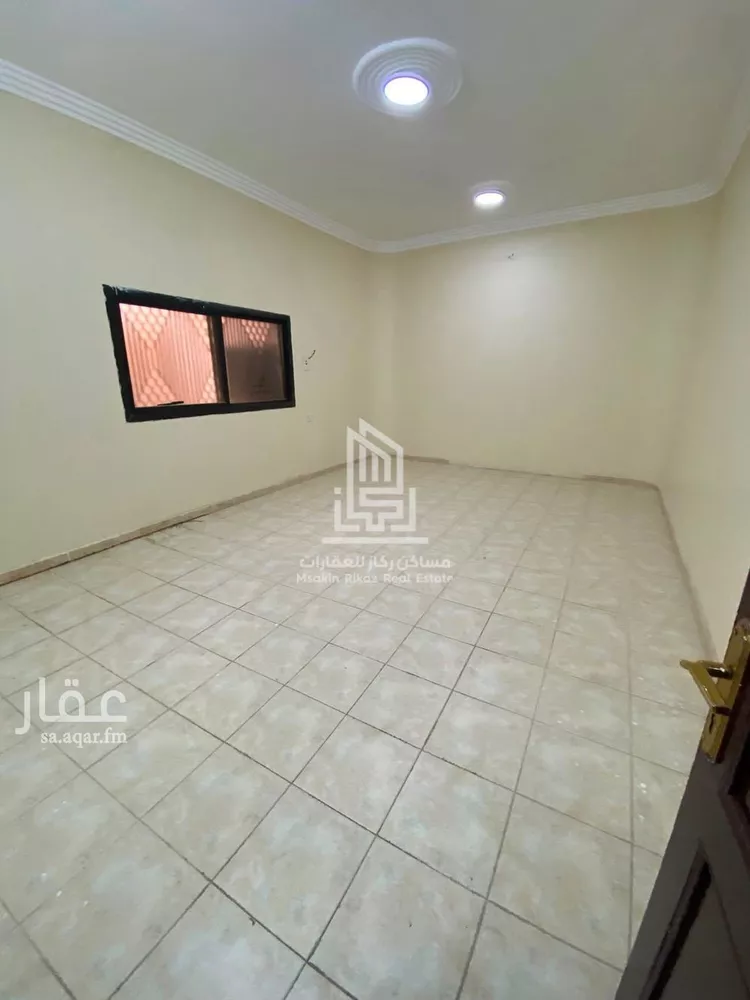 فيلا للبيع في شارع حسين عرب, حي السلام, مدينة الرياض, منطقة الرياض 8