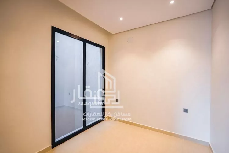 Floor for Sale in Riyadh As Saadah 10