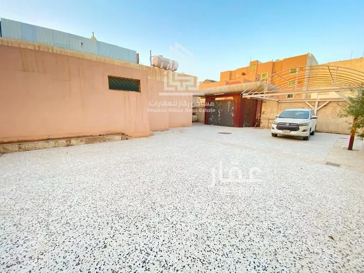 أرض للبيع في شارع أبي أيوب اليمامي, حي الملز, مدينة الرياض, منطقة الرياض 8