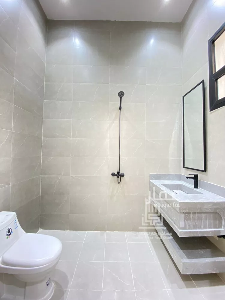 Floor for Sale in Riyadh Al Bariah 10