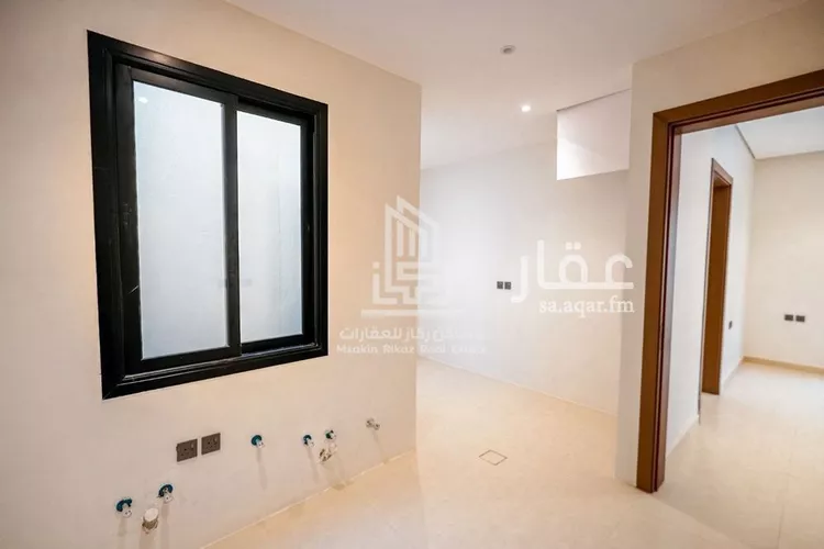 Floor for Sale in Riyadh As Saadah 8