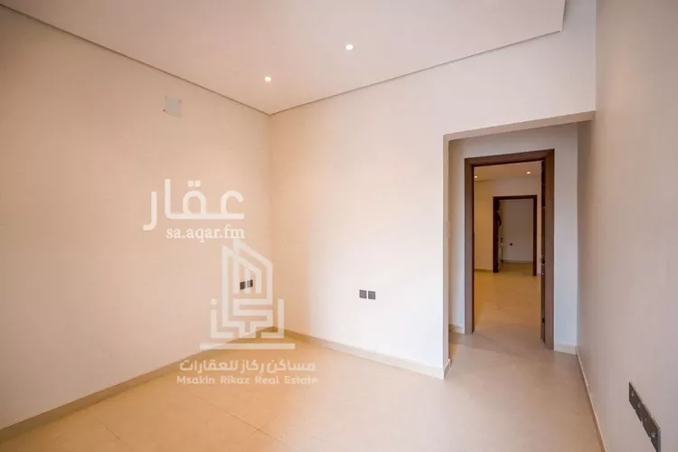 Floor for Sale in Riyadh As Saadah 13