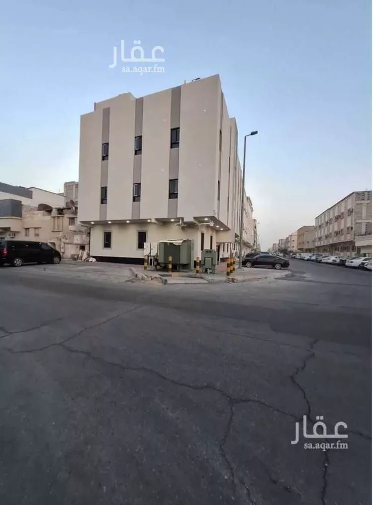 عمارة للبيع في شارع السابع عشر, حي الثقبة, مدينة الخبر, المنطقة الشرقية