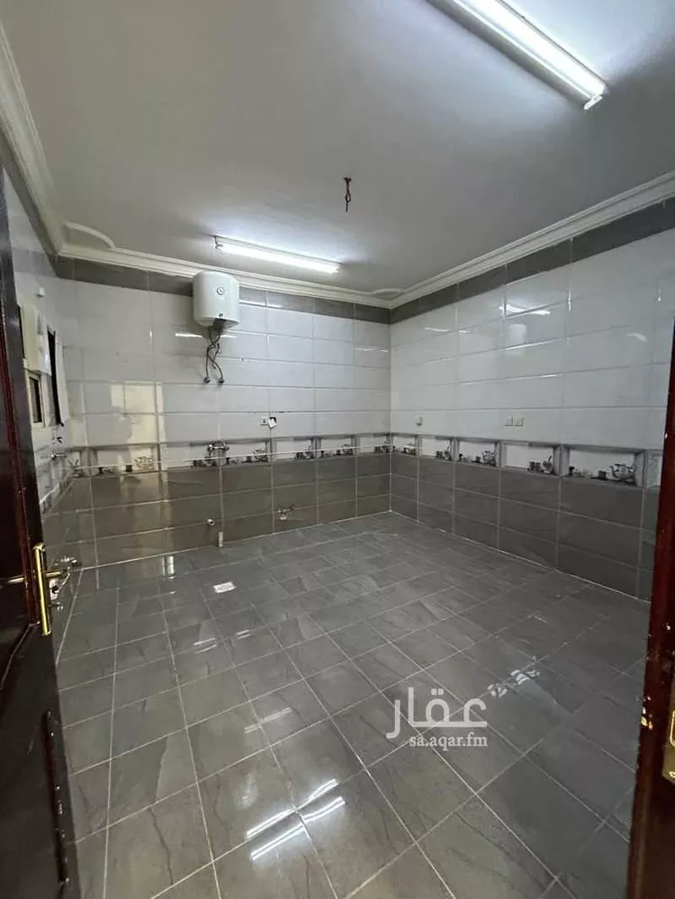 شقة للإيجار في شارع ابن فضيل, حي السلام, مدينة المدينة المنورة, منطقة المدينة المنورة 1 صورة