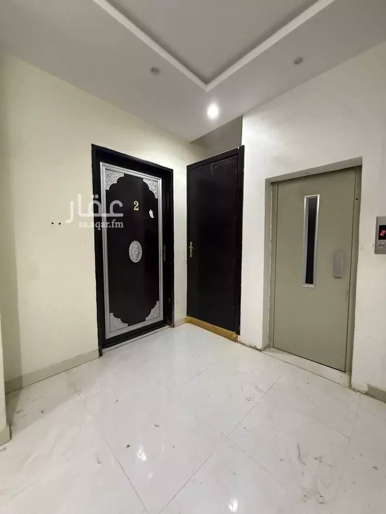 عمارة للبيع في شارع يوسف الجد, حي المهدية, مدينة الرياض, منطقة الرياض صورة 3