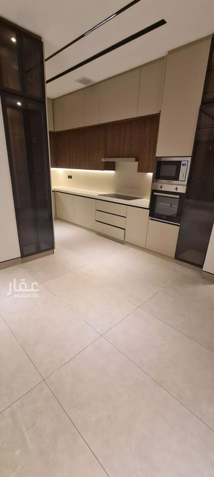 Floor for Rent in Riyadh Al Malqa 15