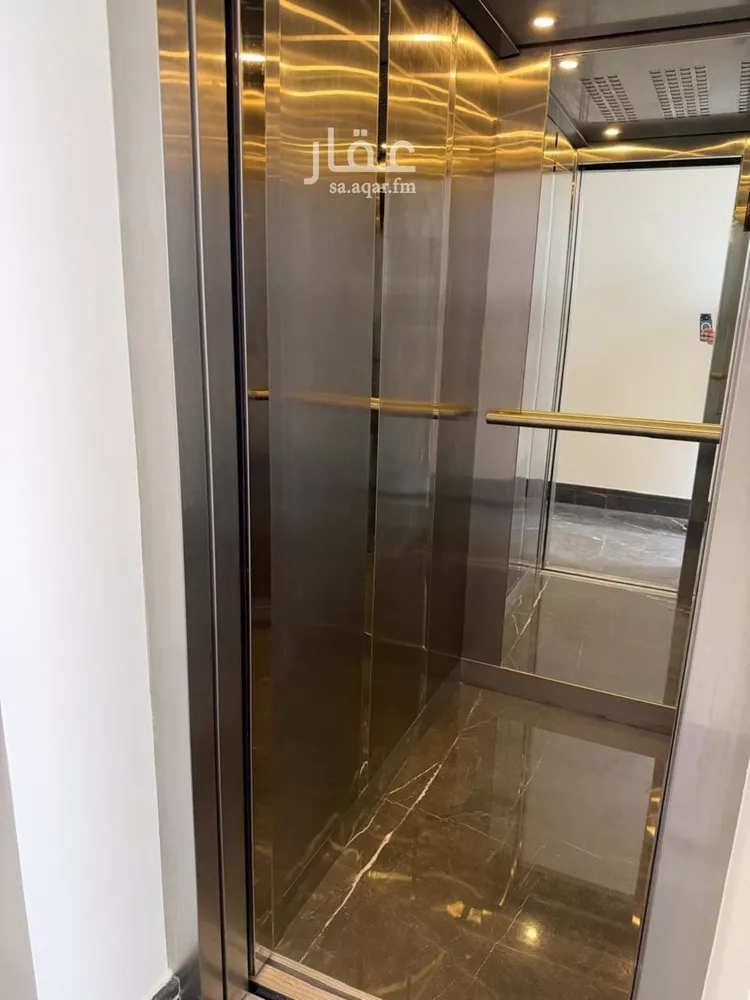 Floor for Rent in Riyadh Hittin صورة 2