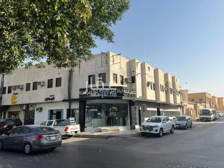 عمارة للبيع في شارع سلطانة, حي سلطانة, مدينة الرياض, منطقة الرياض