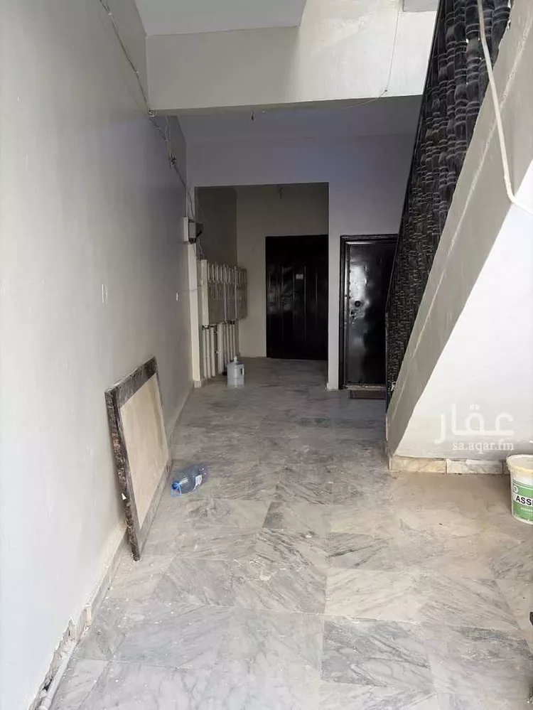 عمارة للبيع في شارع سلطانة, حي سلطانة, مدينة الرياض, منطقة الرياض صورة 3