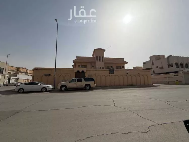 فيلا للبيع في شارع آل عبدالقادر, حي سلطانة, مدينة الرياض, منطقة الرياض صورة 3