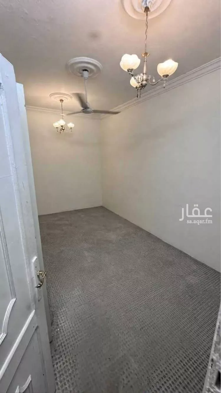 فيلا للبيع في شارع العلاء بن محمد, حي الجرادية, مدينة الرياض, منطقة الرياض 6