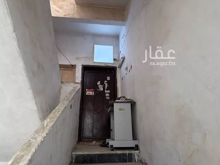 عمارة للبيع في شارع بدوة, حي سلطانة, مدينة الرياض, منطقة الرياض صورة 3