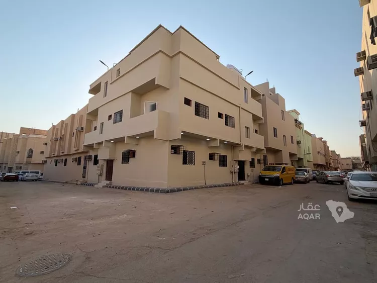 عمارة للإيجار في شارع الملوح بن أبي عامر, حي سلطانة, مدينة الرياض, منطقة الرياض