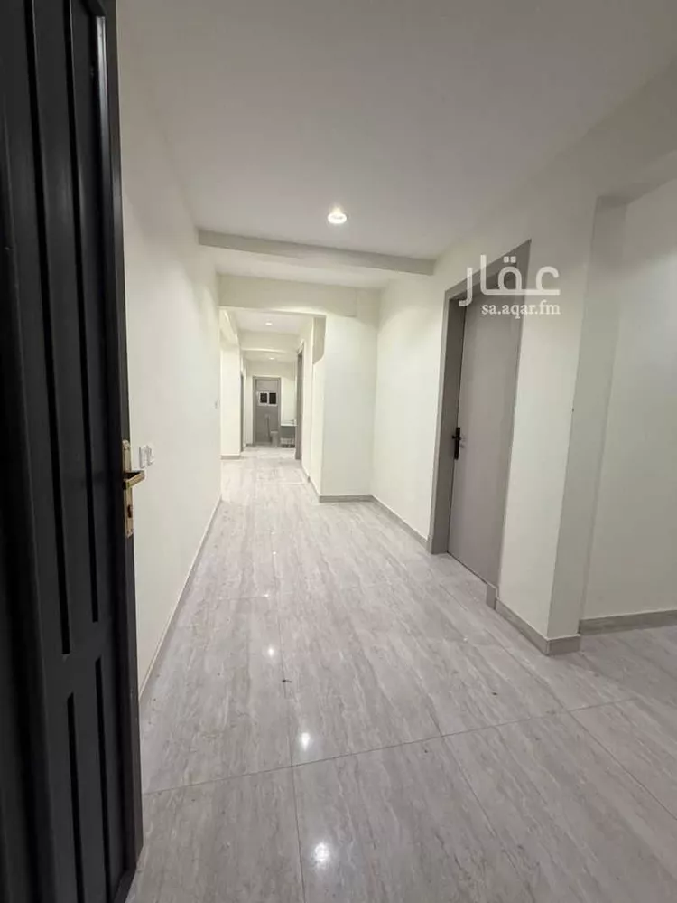 فيلا للإيجار في شارع الحارث بن الحباب, حي الضباط, مدينة الرياض, منطقة الرياض صورة 3