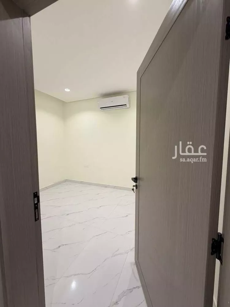 دور للإيجار في شارع جندب بن كعب, حي الضباط, مدينة الرياض, منطقة الرياض صورة 4