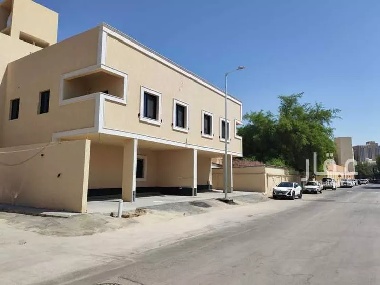 دور للبيع في شارع جندب بن كعب, حي الضباط, مدينة الرياض, منطقة الرياض صورة 3