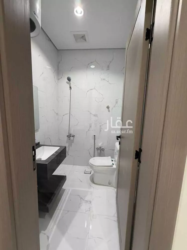 دور للإيجار في شارع جندب بن كعب, حي الضباط, مدينة الرياض, منطقة الرياض صورة 3