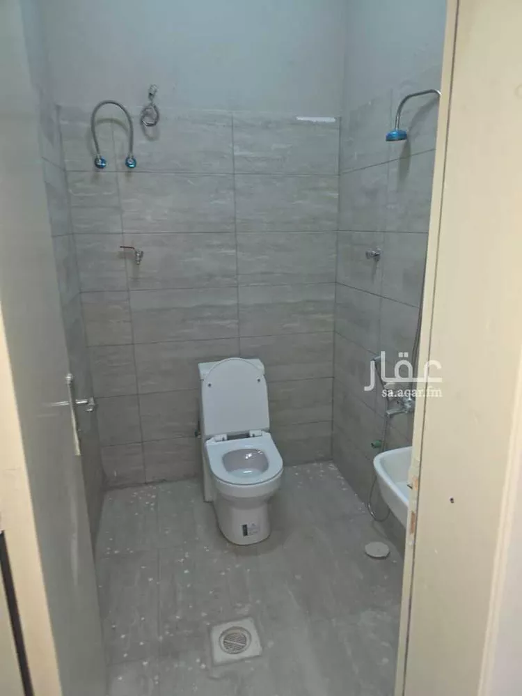 عمارة للإيجار في شارع ابن أكثم, حي الدوبية, مدينة الرياض, منطقة الرياض 17