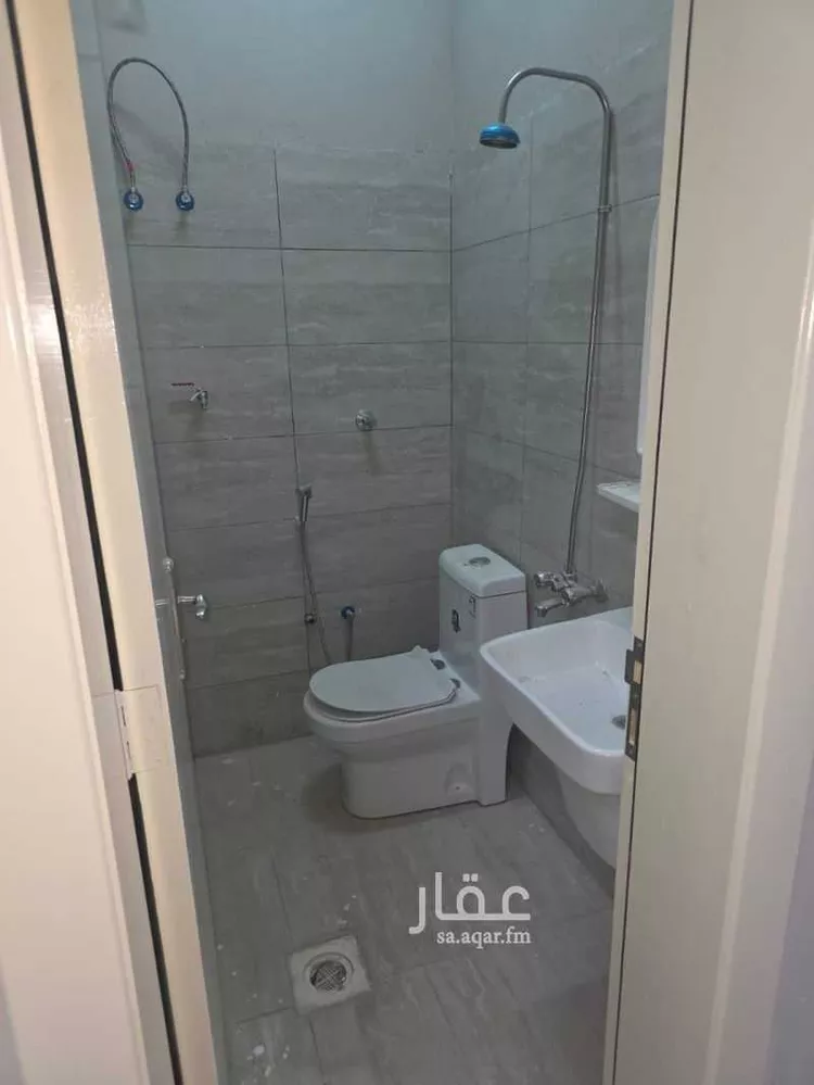 عمارة للإيجار في شارع الشدقاء, حي منفوحة الجديدة, مدينة الرياض, منطقة الرياض 8
