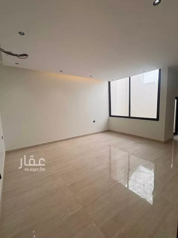Floor for Sale in Riyadh Okaz 6