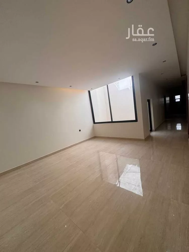 Floor for Sale in Riyadh Okaz 9