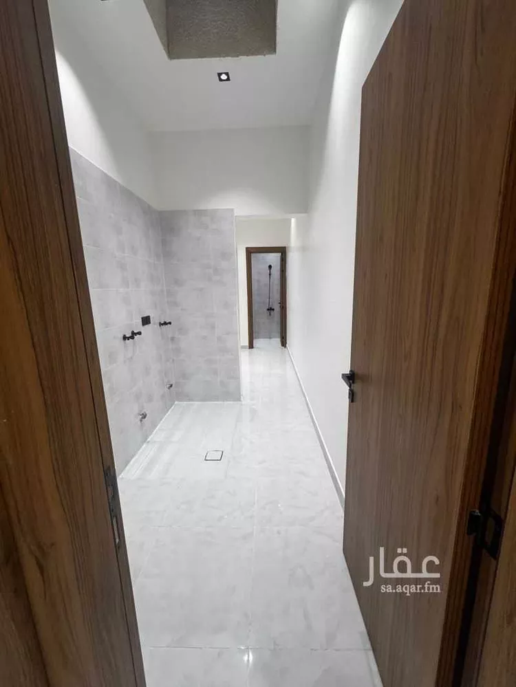 دور للبيع في شارع وادي قران, حي بدر, مدينة الرياض, منطقة الرياض صورة 3