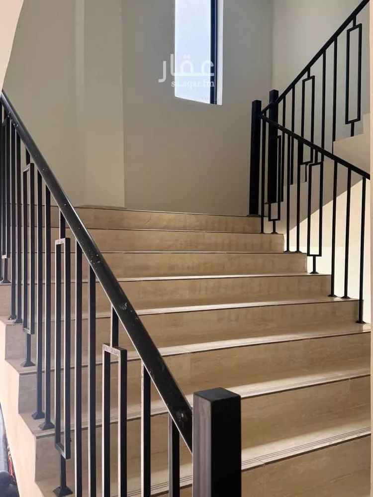 دور للبيع في شارع إبراهيم الهاشمي, حي عكاظ, مدينة الرياض, منطقة الرياض صورة 3