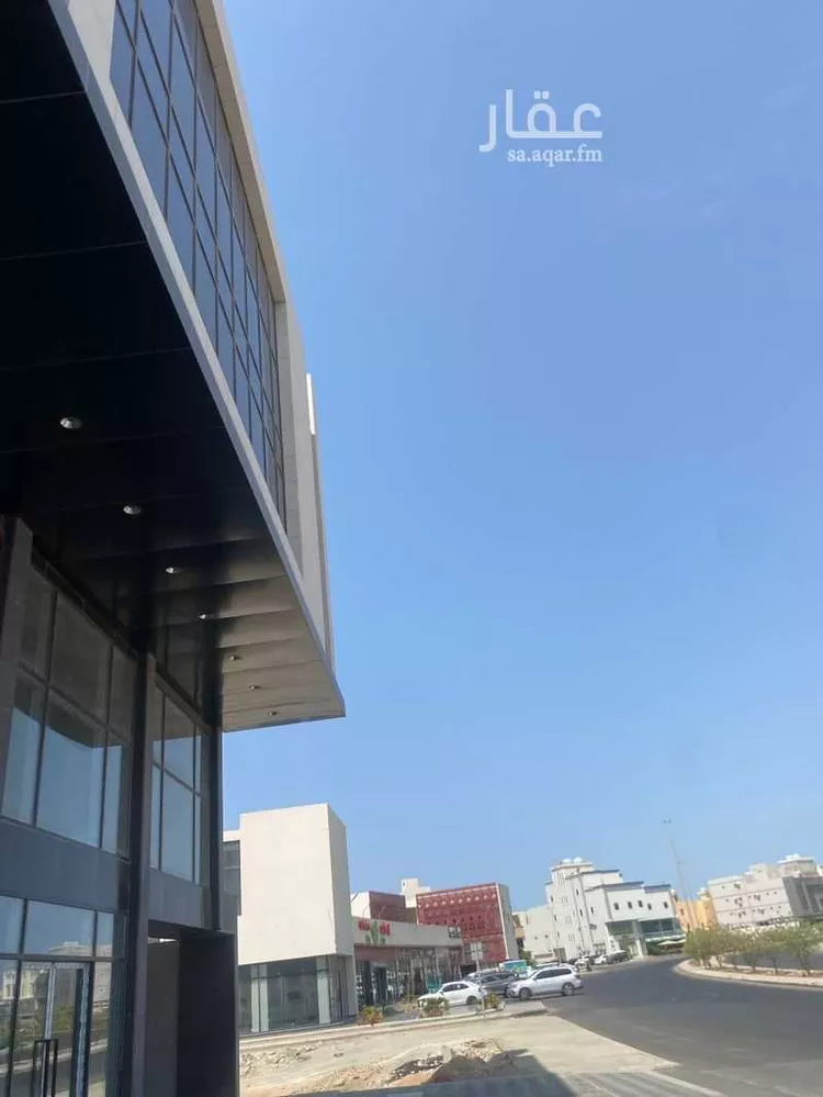 Shop for Rent in Jeddah Al Shera'a صورة 4