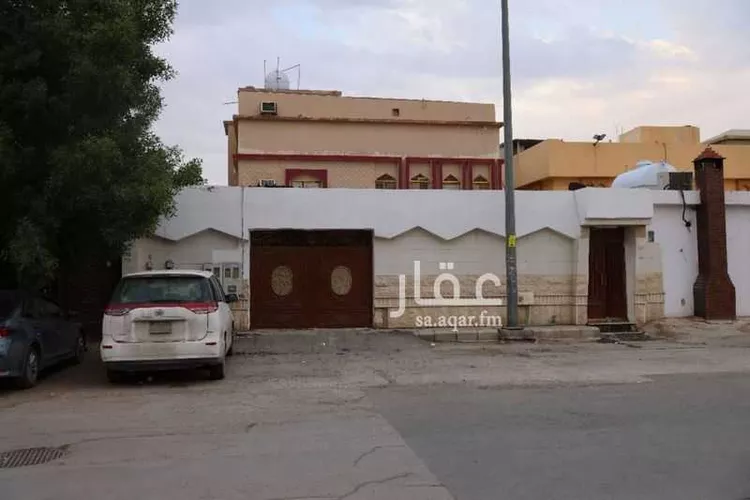 فيلا للبيع في شارع الحر بن يوسف, حي النسيم الغربي, مدينة الرياض, منطقة الرياض صورة 2