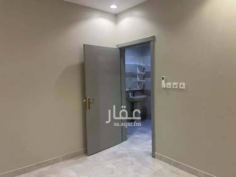 شقة للإيجار في شارع عبدالله بن الزبير, حي العريجاء الغربي, مدينة الرياض, منطقة الرياض صورة 2