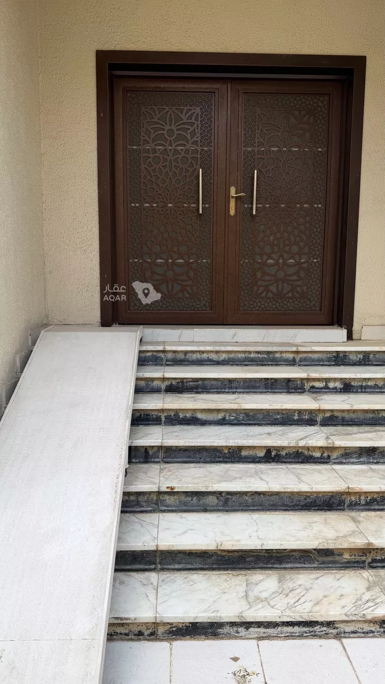 شقة للإيجار في شارع الجامعي, حي القمرية, مدينة الطائف, منطقة مكة المكرمة صورة 3