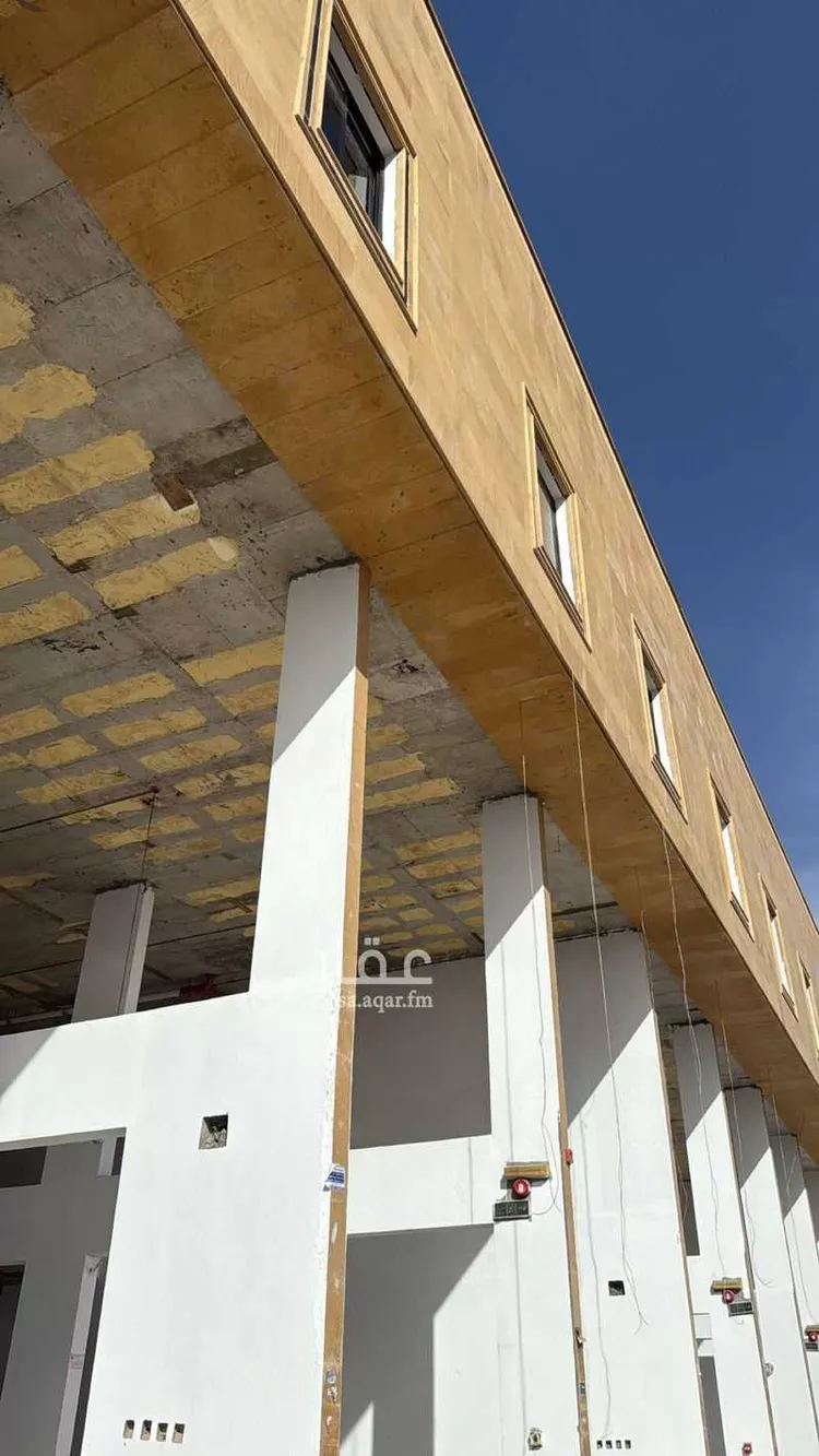 عمارة للبيع في شارع الرايه, حي الندوة, مدينة الرياض, منطقة الرياض 1 صورة