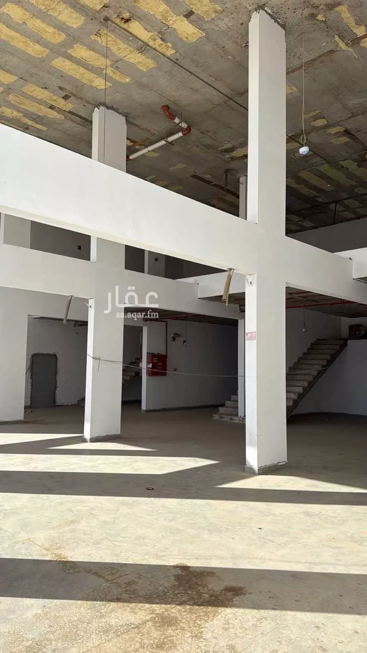 عمارة للبيع في شارع الرايه, حي الندوة, مدينة الرياض, منطقة الرياض صورة 4
