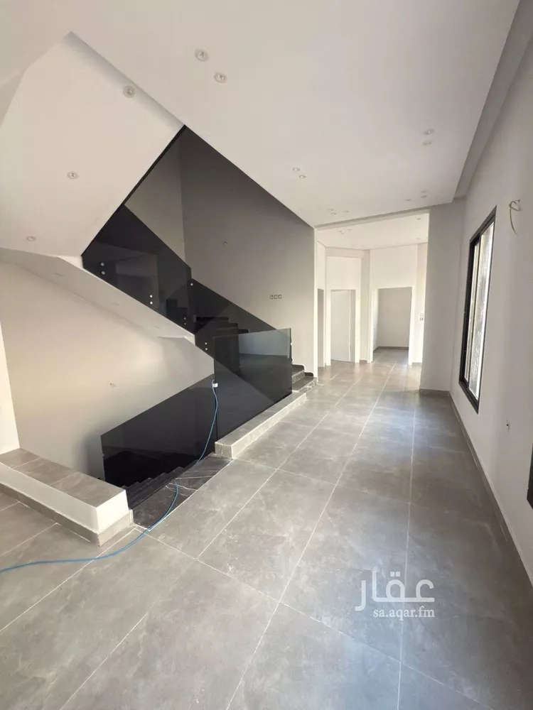 فيلا للبيع في شارع ابن الصاحب, حي الورود, مدينة الخرج, منطقة الرياض صورة 3