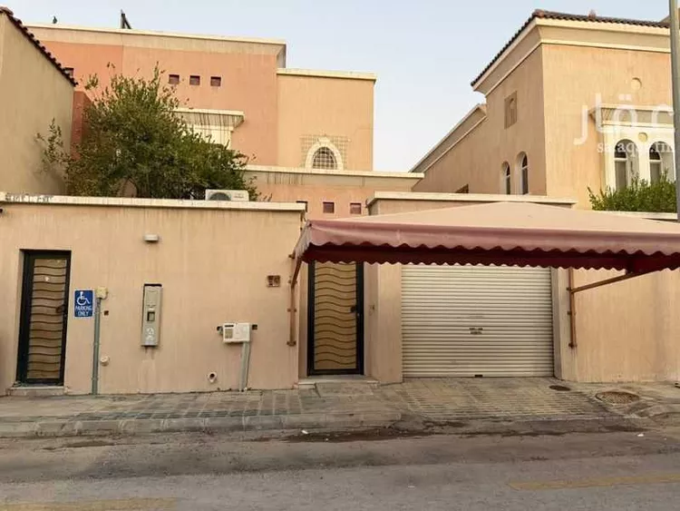 فيلا للبيع في حي الخالدية الشمالية, مدينة الدمام, المنطقة الشرقية صورة 2