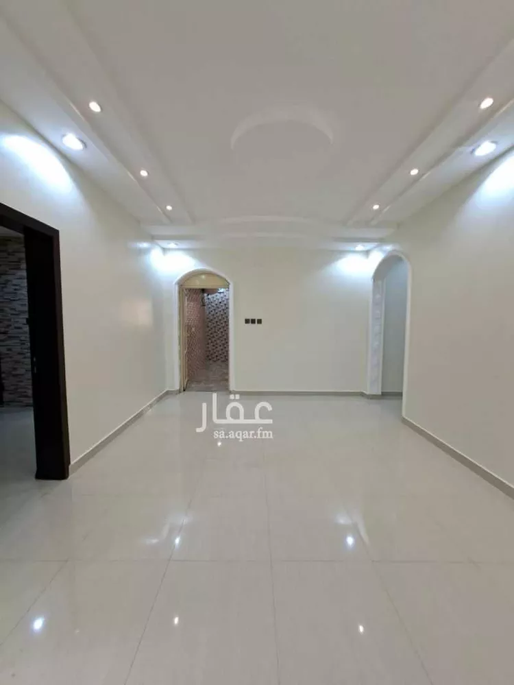 شقة للإيجار في شارع ظافر ابن حسن الازدي ، حي النقرة ، حائل ، منطقة حائل صورة 4