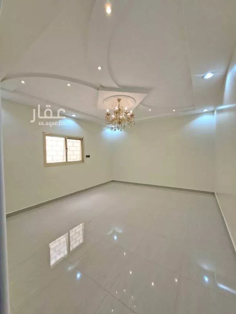 شقة للإيجار في شارع ظافر ابن حسن الازدي ، حي النقرة ، حائل ، منطقة حائل صورة 2