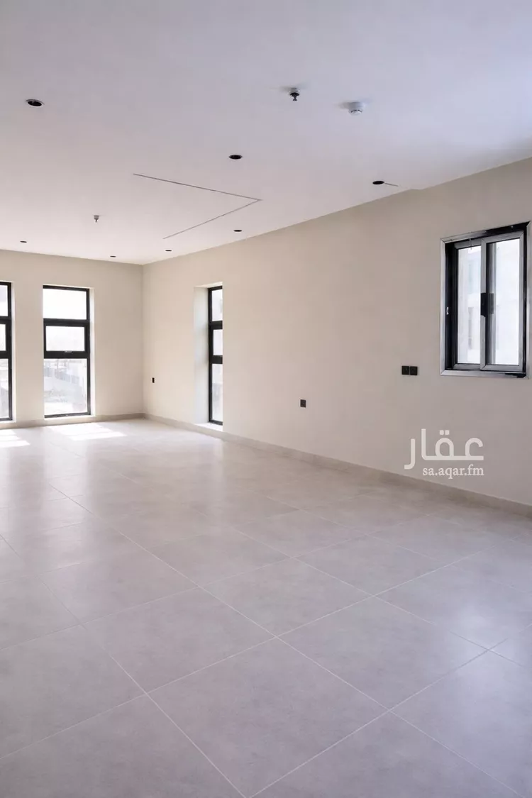 شقة للبيع في شارع القيصومة, حي الحمراء, مدينة الخبر, المنطقة الشرقية صورة 3