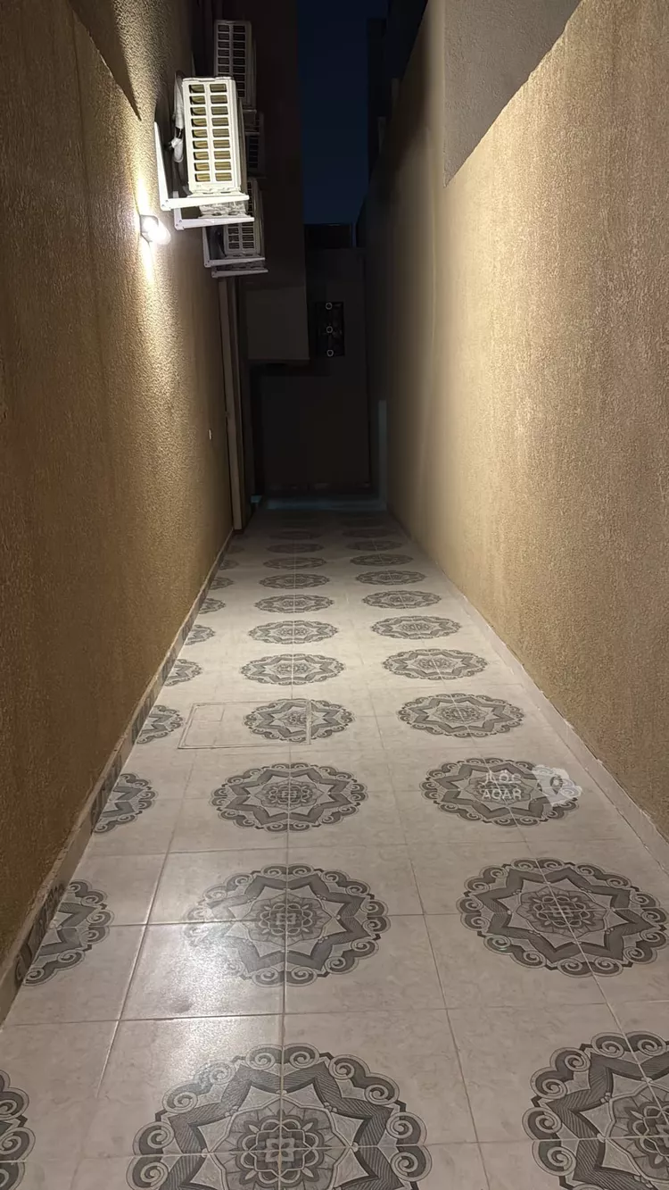 Floor for Rent in Riyadh Al Masif 9