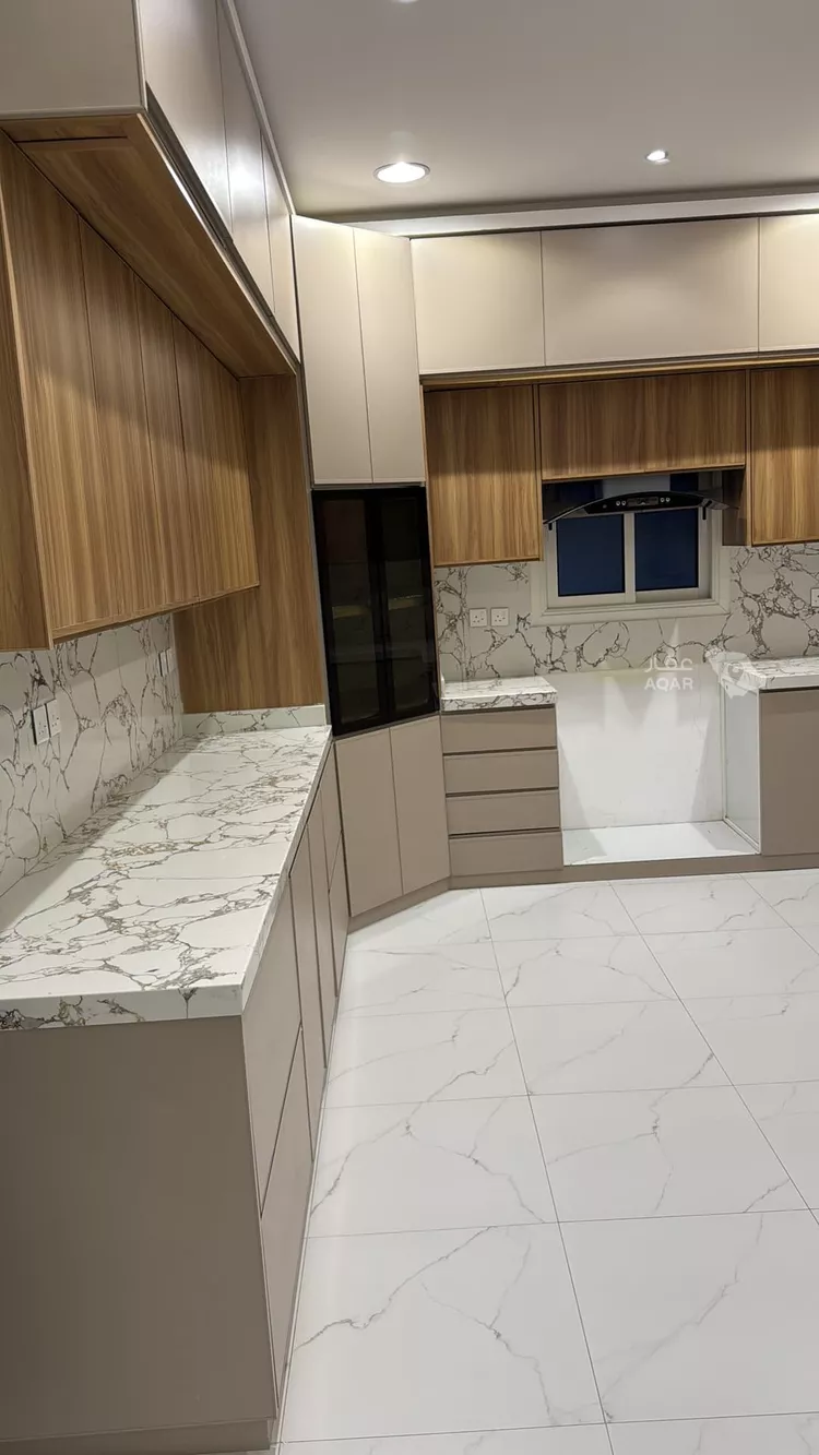 Floor for Rent in Riyadh Al Masif 15
